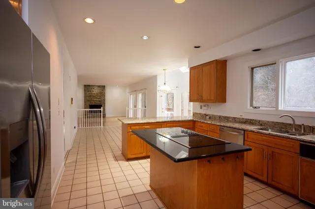 $6,500 | 9700 Grenadier Court, Bethesda, MD 20817