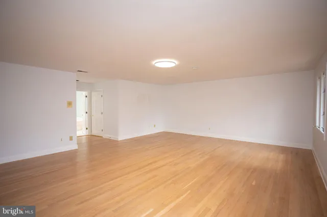 $6,500 | 9700 Grenadier Court, Bethesda, MD 20817