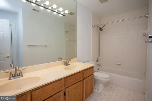 $6,500 | 9700 Grenadier Court, Bethesda, MD 20817