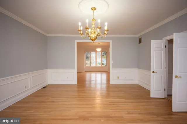 $6,500 | 9700 Grenadier Court, Bethesda, MD 20817