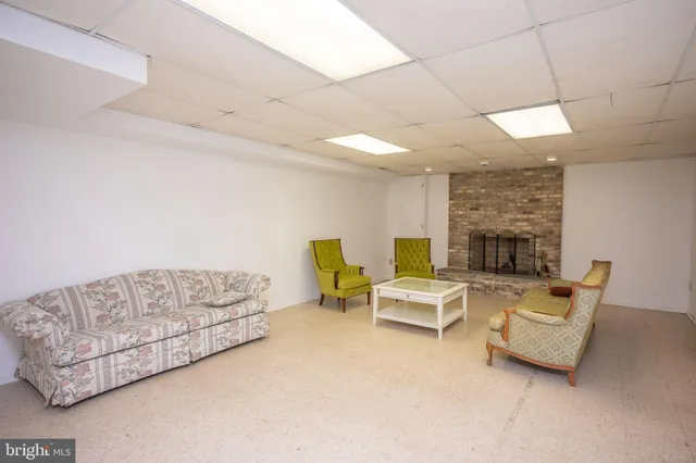 $6,500 | 9700 Grenadier Court, Bethesda, MD 20817