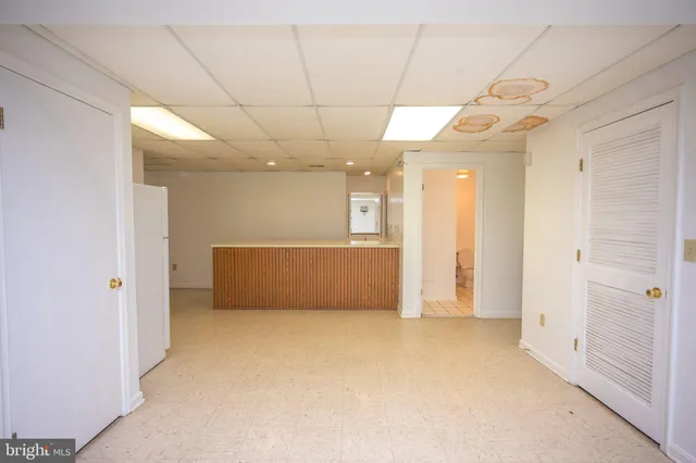 $6,500 | 9700 Grenadier Court, Bethesda, MD 20817