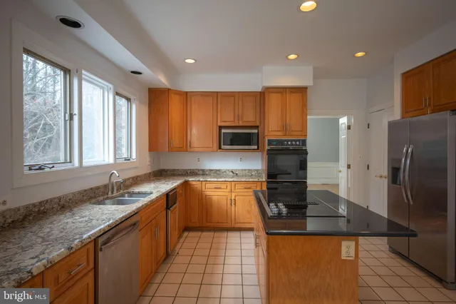 $6,500 | 9700 Grenadier Court, Bethesda, MD 20817