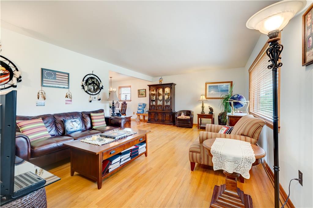 216 Crestview Road Pittsburgh, PA 15235 - Photo 10 of 14 Gallery Image 10