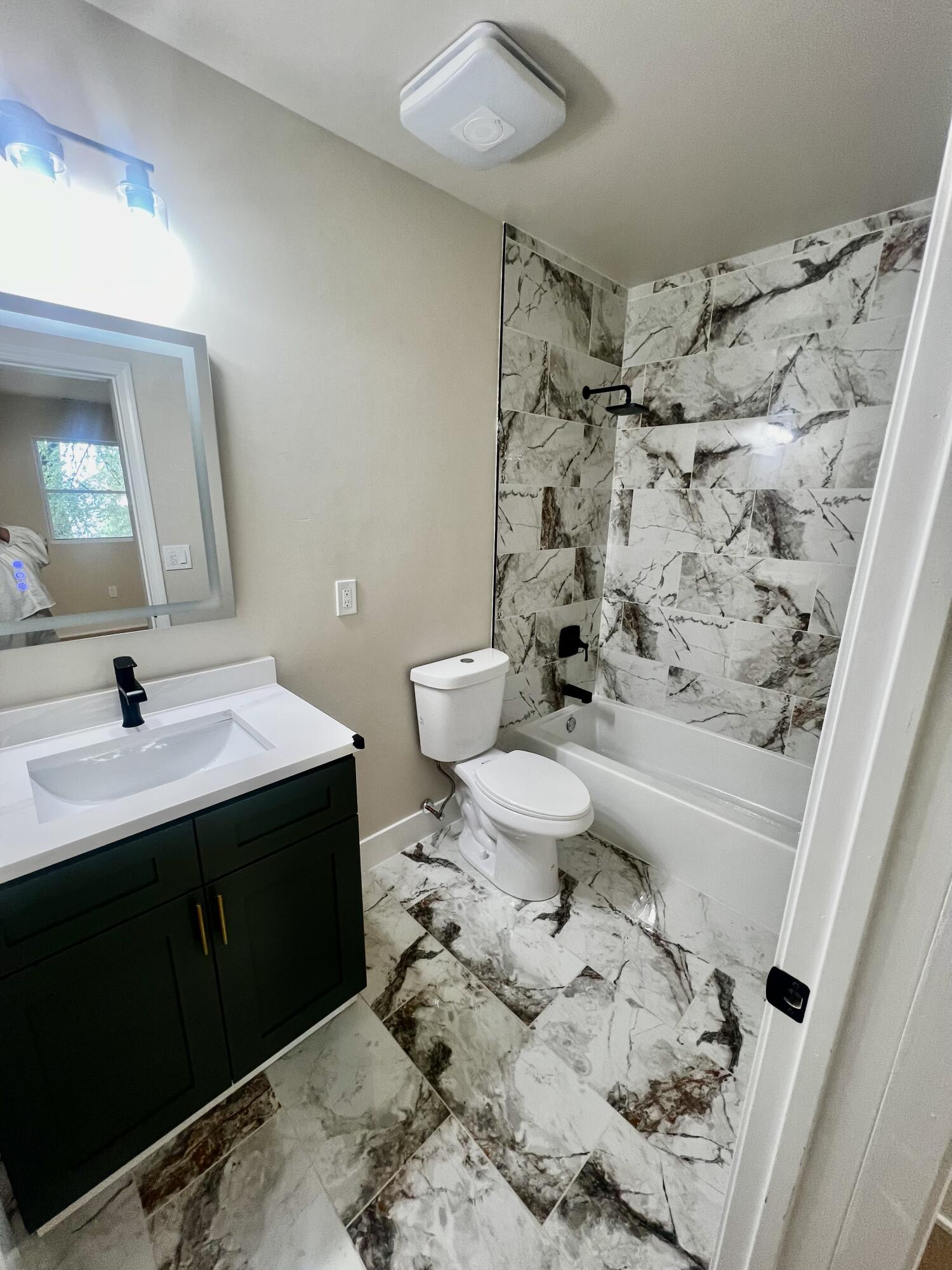 1137 Indiana Street Hammond, IN 46320 - Photo 17 of 31 1500x2000