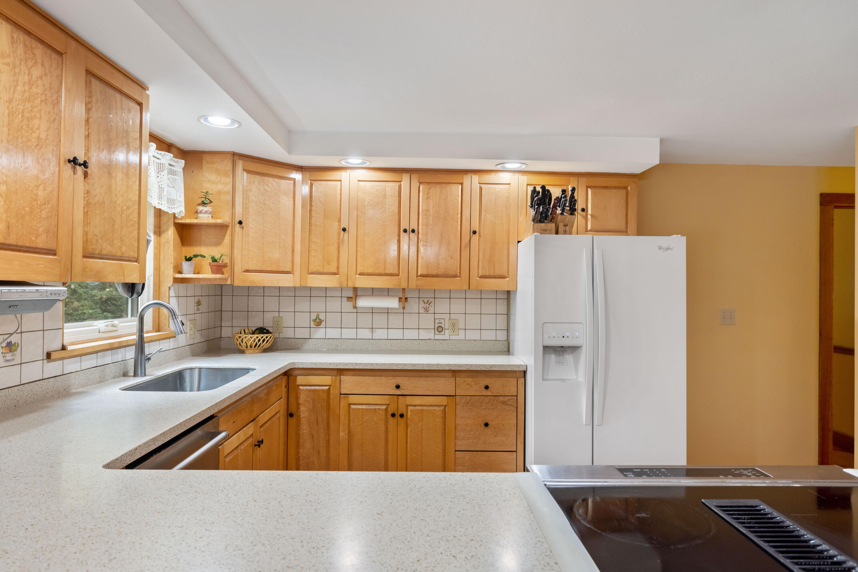 4 Rankin Creek Road Kennebunk, ME 04043 - Photo 14 of 44 Kitchen