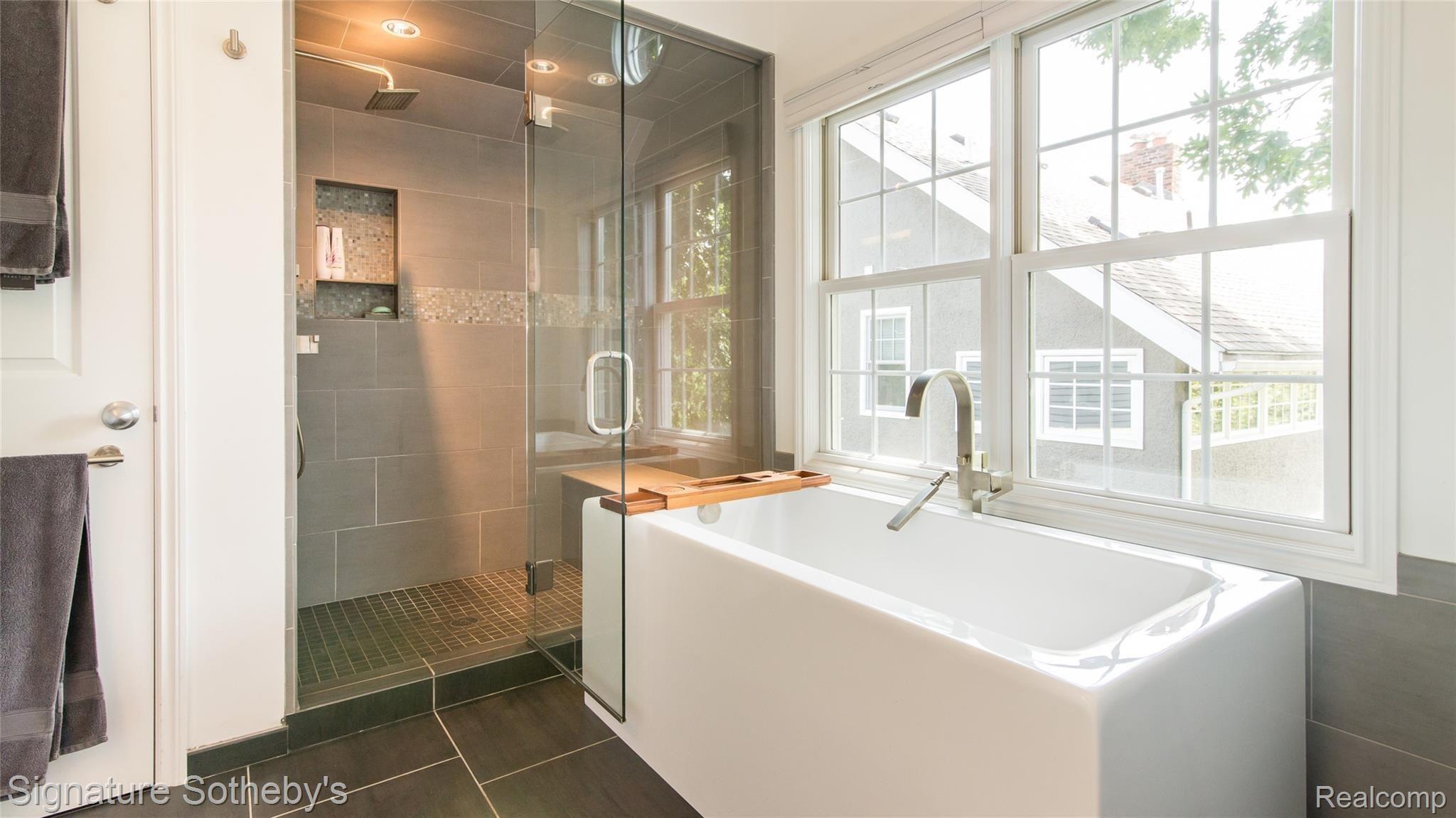 263 Ravine Road Birmingham, MI 48009 - Photo 31 of 79 036_39.jpg Master bath suite with large walk-in shower and separate tub