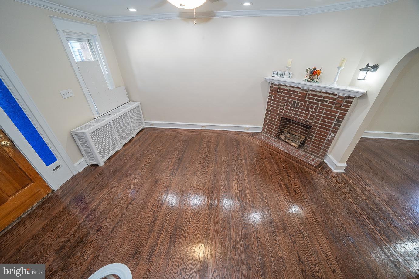 248 Huntley Road Upper Darby, PA 19082 - Photo 4 of 44