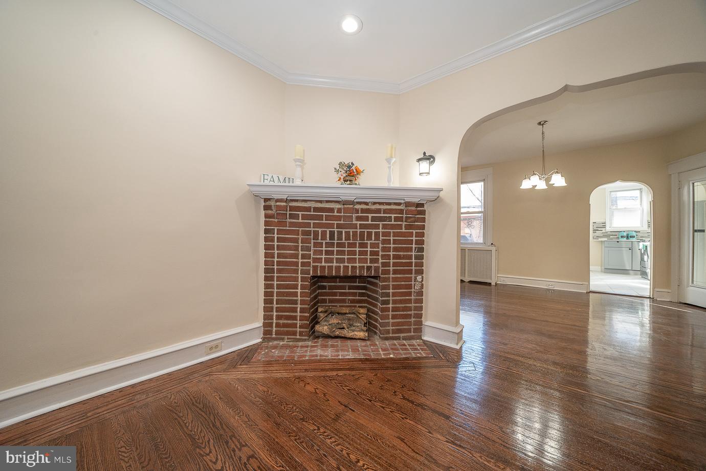 248 Huntley Road Upper Darby, PA 19082 - Photo 5 of 44
