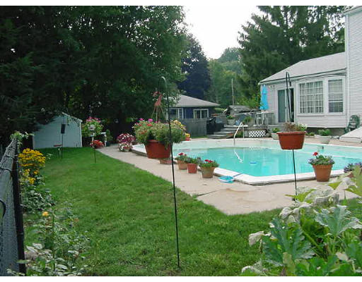 70 Russell Road Framingham, MA 01702 - Photo 2 of 7 Gallery Image 2