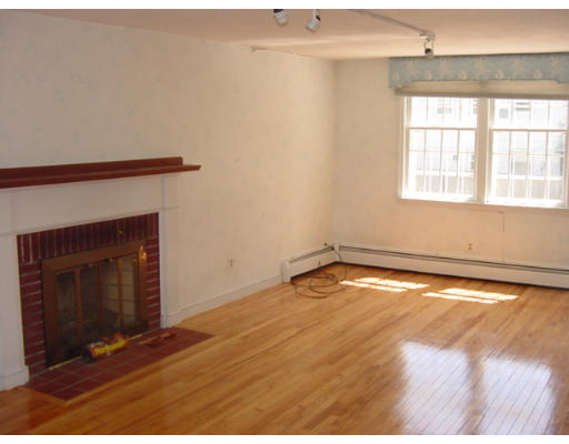 70 Russell Road Framingham, MA 01702 - Photo 4 of 7 Gallery Image 4