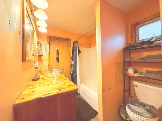 $144,900 | 406 South Church Street, Gibson City, IL 60936