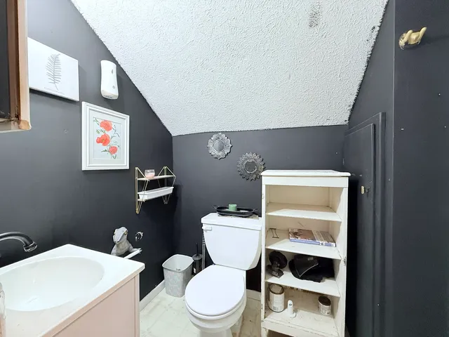 $144,900 | 406 South Church Street, Gibson City, IL 60936