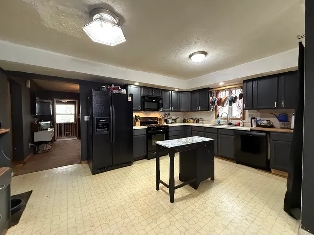 $144,900 | 406 South Church Street, Gibson City, IL 60936