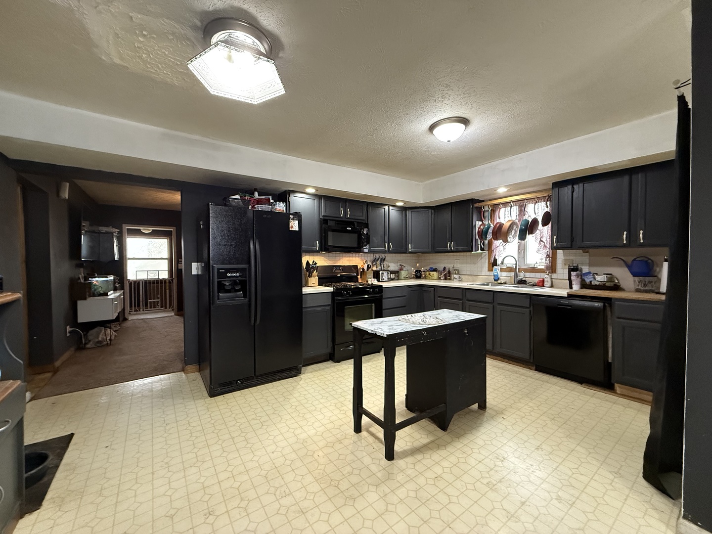 406 South Church Street Gibson City, IL 60936 - Photo 6 of 24