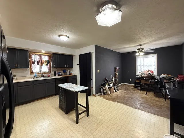 $144,900 | 406 South Church Street, Gibson City, IL 60936