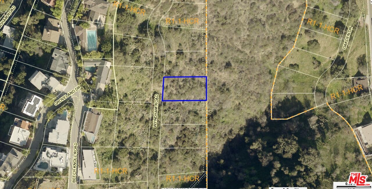 8341 Wyndham Road Los Angeles, CA 90046 - Photo 2 of 3 view of a bathroom