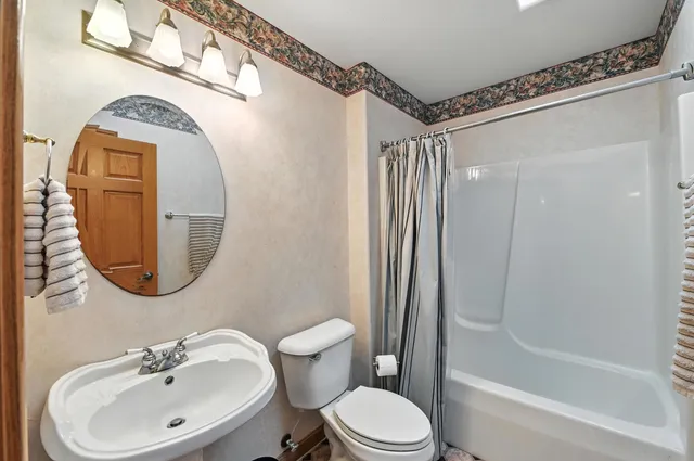 $681,000 | 520 Bayberry Lane, Slinger, WI 53086