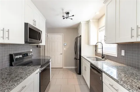 $399,950 | 9325 Madison Avenue, Kansas City, MO 64114