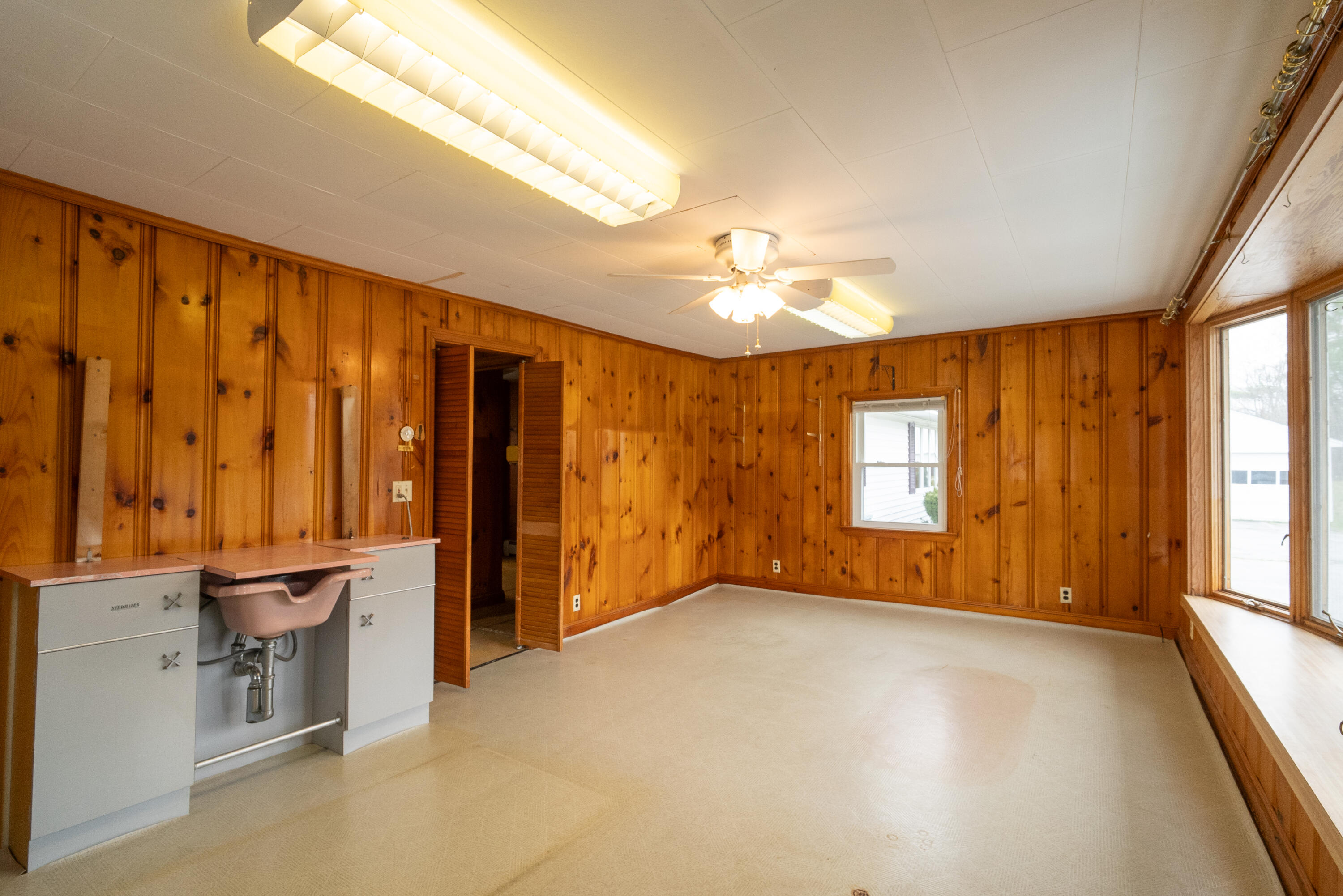 445 Bath Road Brunswick, ME 04011 - Photo 10 of 17 DSC00103