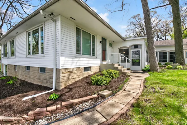 $1,395,000 | 12718 229th Avenue, Salem Lakes, WI 53104