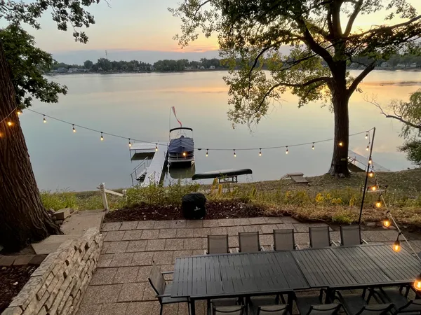 $1,395,000 | 12718 229th Avenue, Salem Lakes, WI 53104