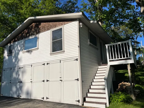 $1,395,000 | 12718 229th Avenue, Salem Lakes, WI 53104