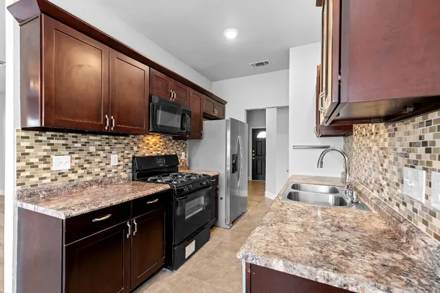 $1,775 | 1207 York Castle Drive, Pflugerville, TX 78660