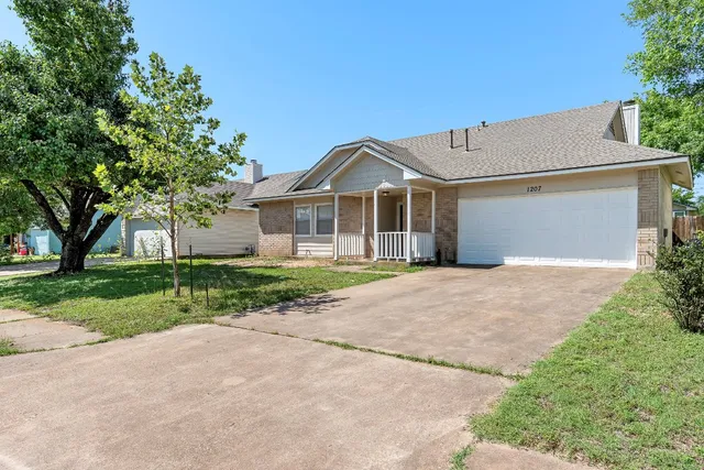 $1,775 | 1207 York Castle Drive, Pflugerville, TX 78660