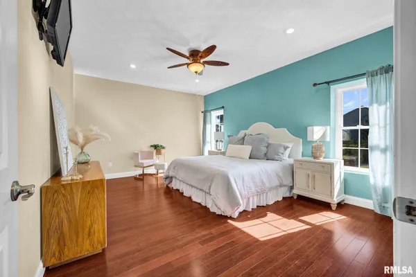 $474,900 | 34460 North Peoria Line Road, Farmington, IL 61531