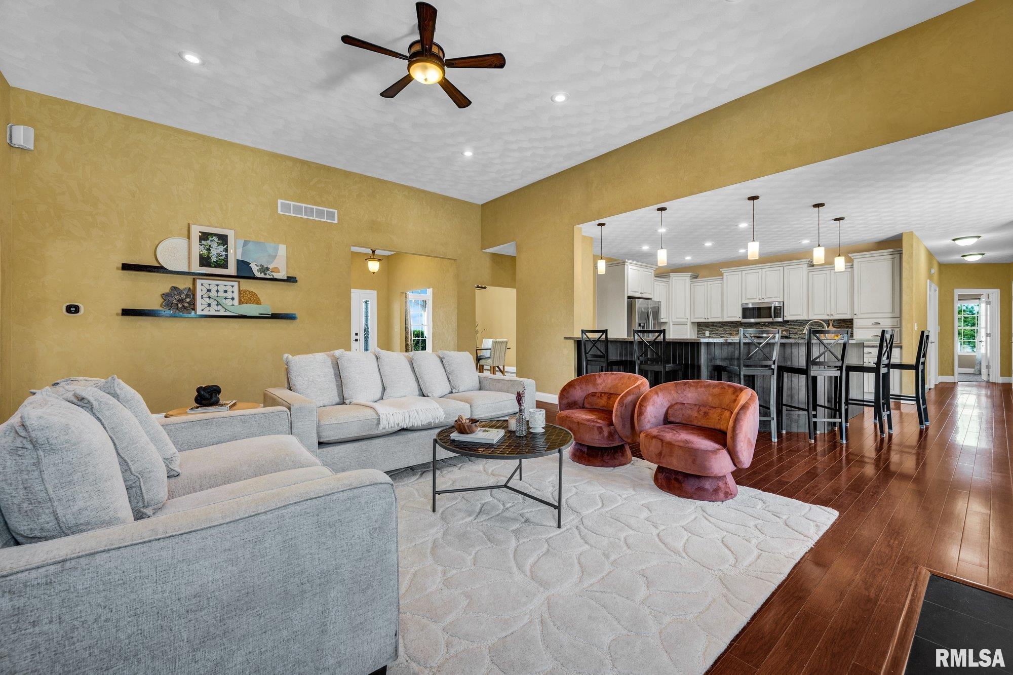 34460 North Peoria Line Road Farmington, IL 61531 - Photo 2 of 64