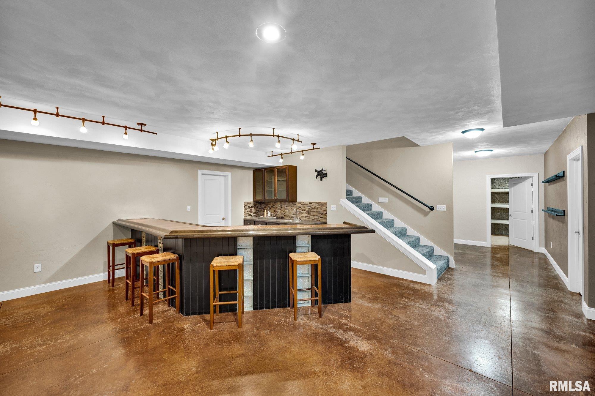 34460 North Peoria Line Road Farmington, IL 61531 - Photo 30 of 64