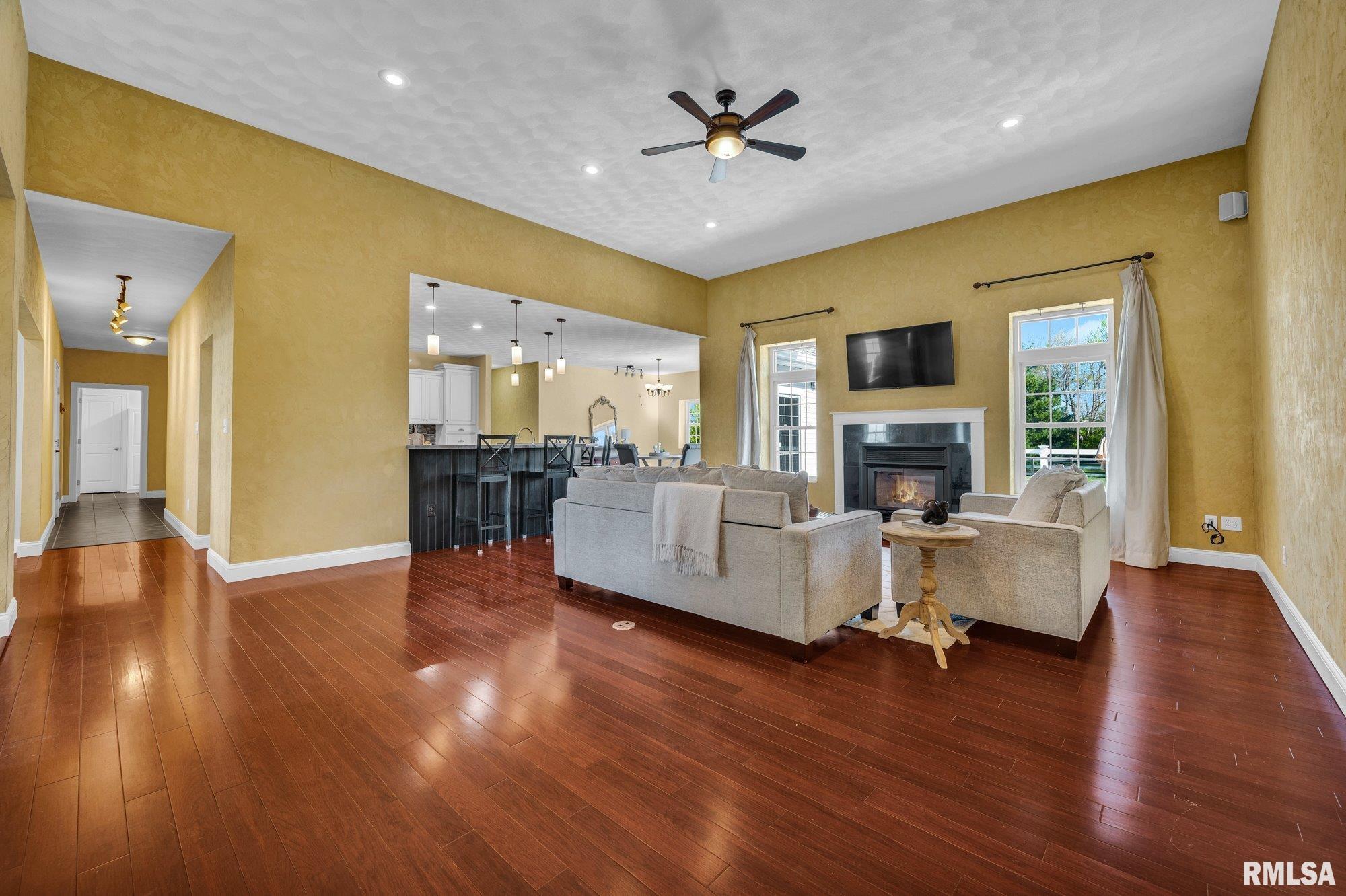 34460 North Peoria Line Road Farmington, IL 61531 - Photo 4 of 64