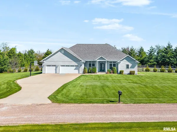 $474,900 | 34460 North Peoria Line Road, Farmington, IL 61531