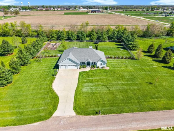 $474,900 | 34460 North Peoria Line Road, Farmington, IL 61531