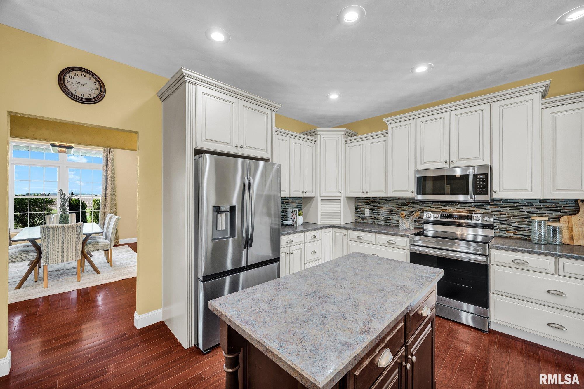 34460 North Peoria Line Road Farmington, IL 61531 - Photo 6 of 64