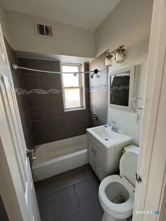$1,500 | 335 Wells Street, Unit 11, Bridgeport, CT 06606