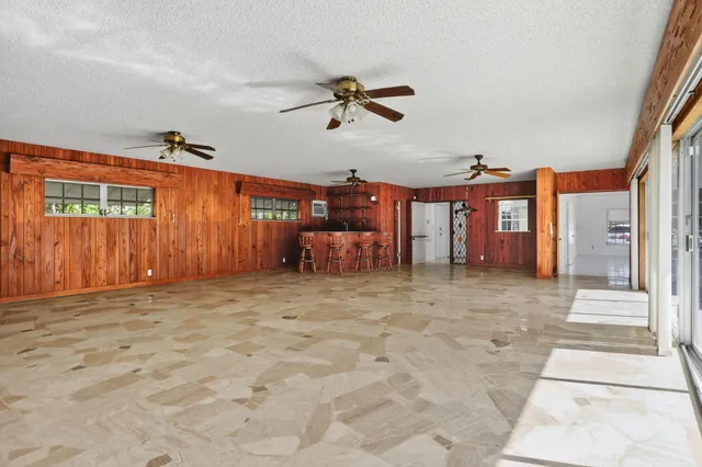 a view of a storage & utility room