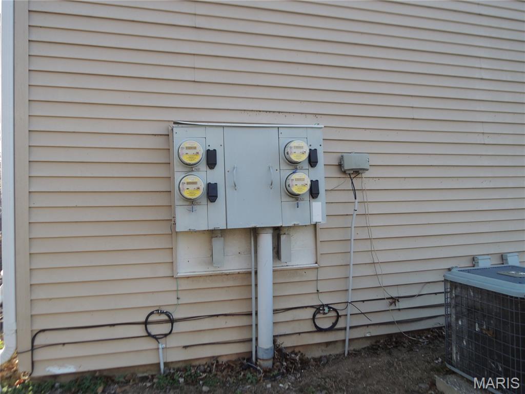 35 St Thomas Avenue Keyesport, IL 62253 - Photo 10 of 14