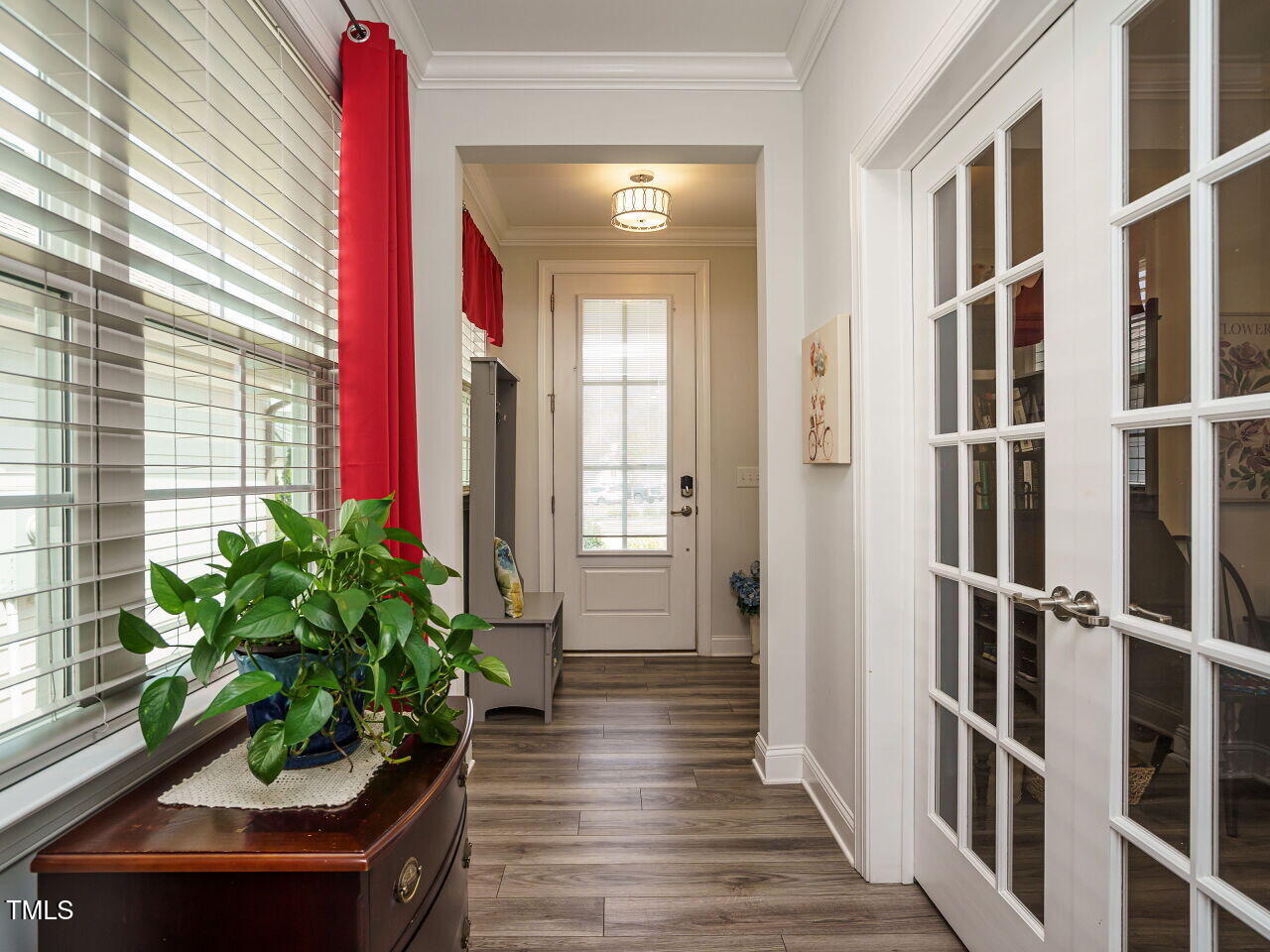 107 Canary Court Raleigh, NC 27610 - Photo 5 of 41 005-1280x960-foyer