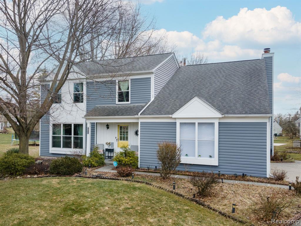 2011 Fairfield Drive Rochester Hills, MI 48306 - Photo 2 of 47