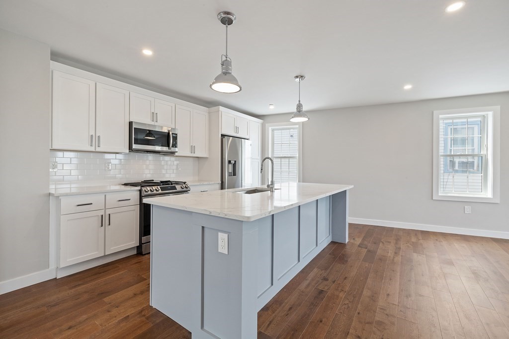 18 Crestway Road, Unit 1 Boston, MA 02128 - Photo 8 of 16 Gallery Image 8