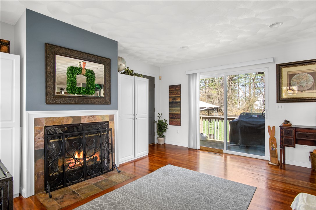 29 Hornbeam Road Coventry, RI 02816 - Photo 3 of 25