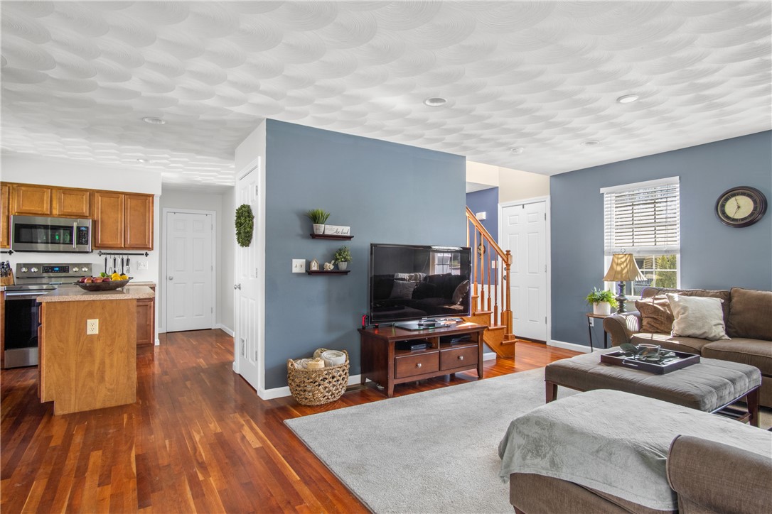 29 Hornbeam Road Coventry, RI 02816 - Photo 6 of 25