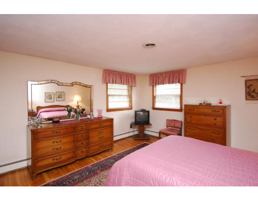 236 Worthen Road East Lexington, MA 02421 - Photo 12 of 21
