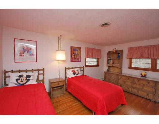 236 Worthen Road East Lexington, MA 02421 - Photo 13 of 21
