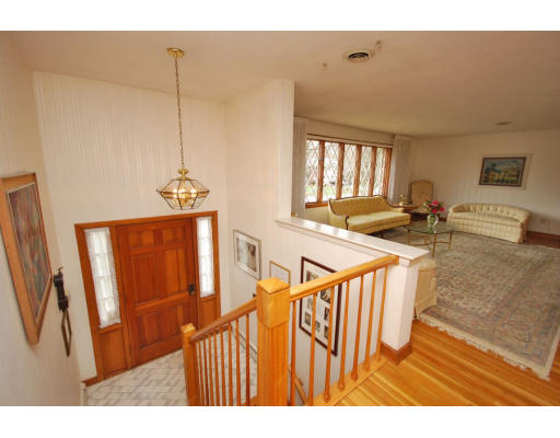 236 Worthen Road East Lexington, MA 02421 - Photo 2 of 21