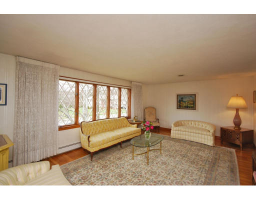 236 Worthen Road East Lexington, MA 02421 - Photo 4 of 21