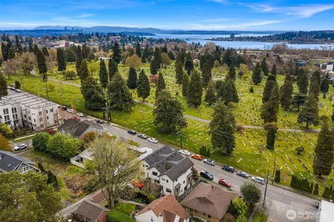 $850,000 | 3010 Northeast 55th Street, Seattle, WA 98105