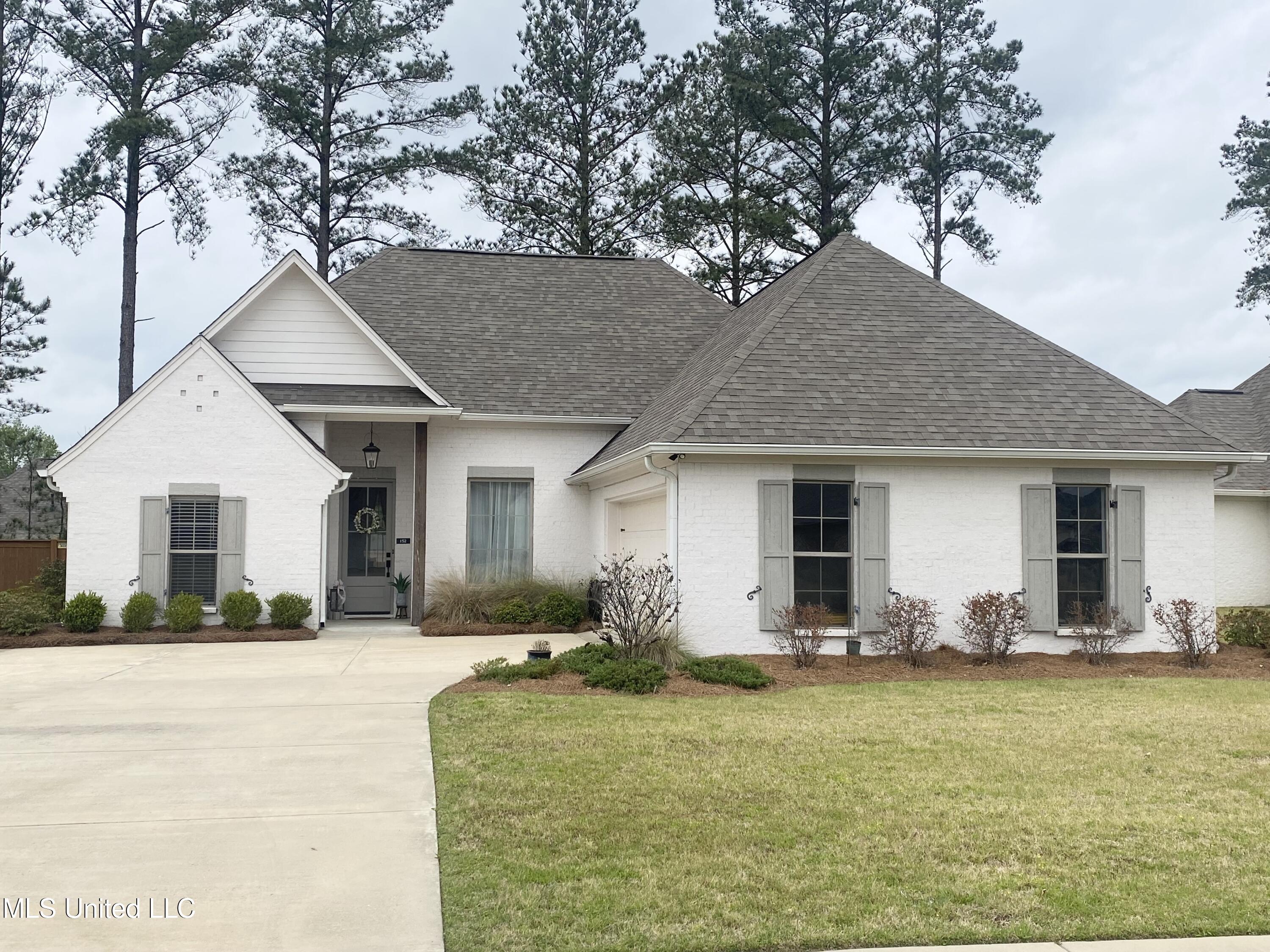 152 Hampton Ridge Madison, MS 39110 - Photo 4 of 61 4